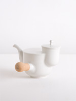 Bauhaus kyusu with wooden handle