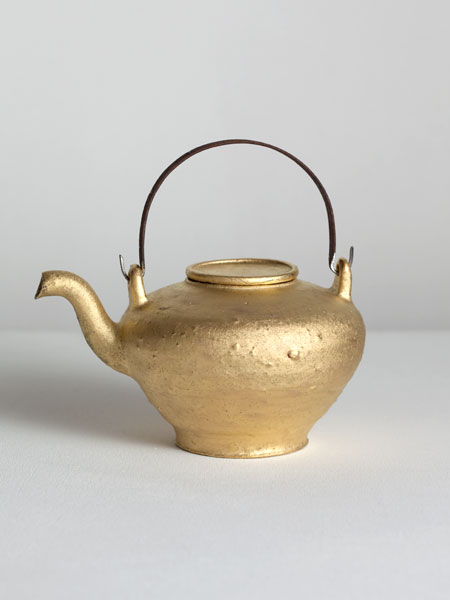 gold teapot