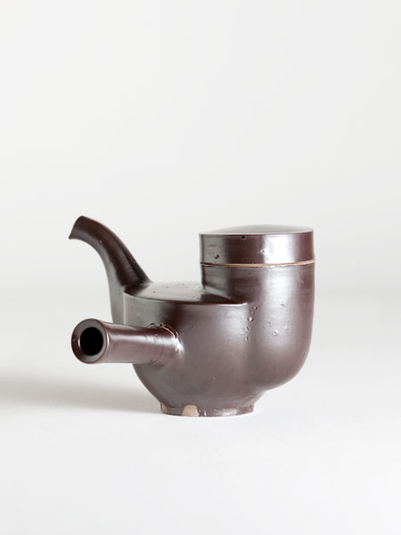 Bauhaus-style kyusu with onggi glaze